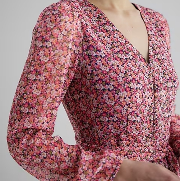 Express Ditsy Floral Button Front Belted Midi Dress Handkerchief Hem Pink White - Picture 4 of 14